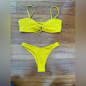 Sommer swim bikini.. Medium top. Xs bottom
